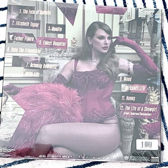 Taylor Swift Life of a Showgirl Vinyl Baby That's Show Business Lovely Bouquet - Picture 3 of 3